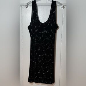 EUC Pretty Newport Black w/Silver Floral Vines Stretch Mini Dress (Fuzzi like)